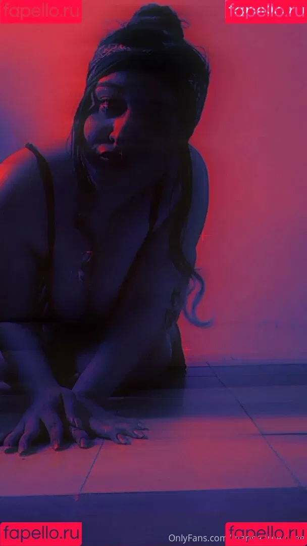 c.blkheart / theblackheartrebellion Onlyfans Photo Gallery 