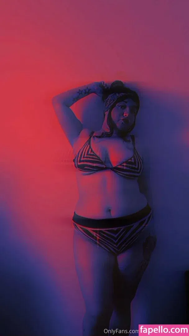 c.blkheart / theblackheartrebellion Onlyfans Photo Gallery 