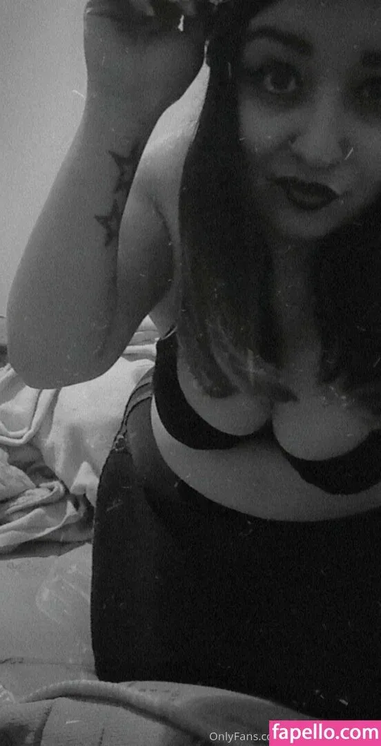 c.blkheart / theblackheartrebellion Onlyfans Photo Gallery 