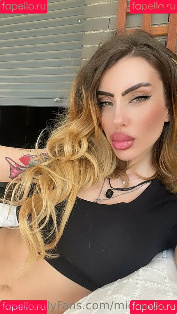 hellomichuwar / michuwars Onlyfans Photo Gallery 