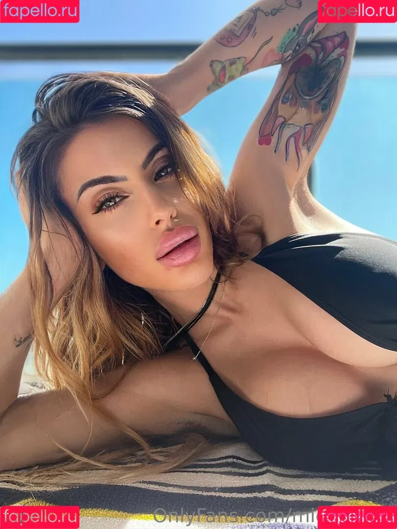 hellomichuwar / michuwars Onlyfans Photo Gallery 