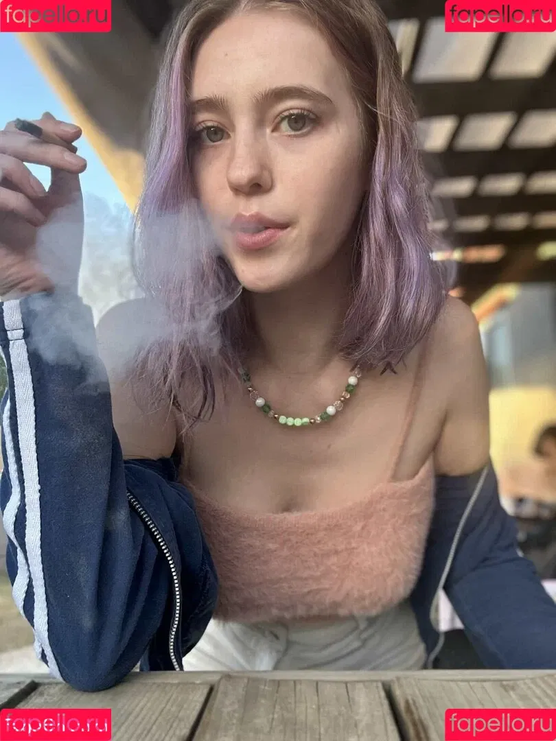 Baby Raisin (aka Lily Luvbug / babyyraisin / https: / lily.luv.bug111 Onlyfans Photo Gallery 
