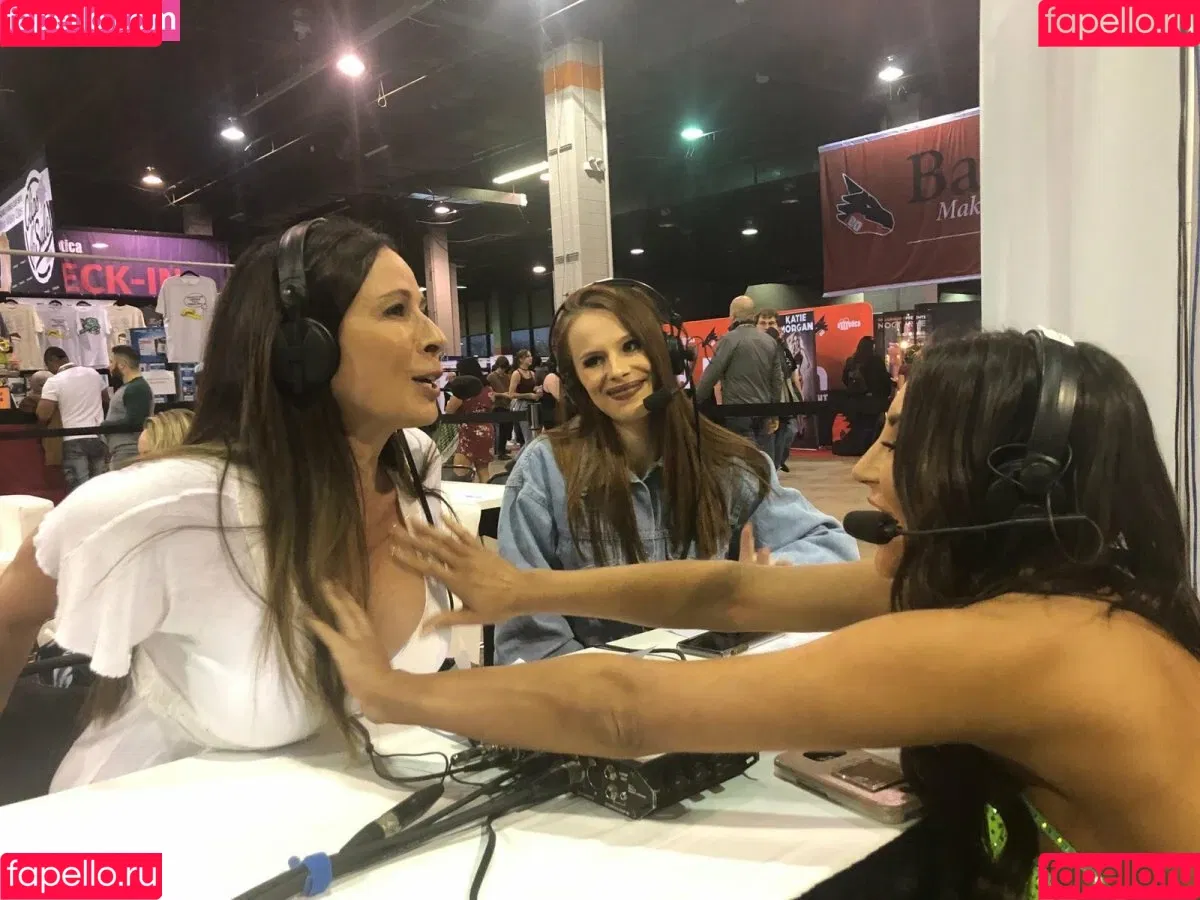 Christy Canyon / ChristyCanyon11 / therealchristycanyon11 Onlyfans Photo Gallery 