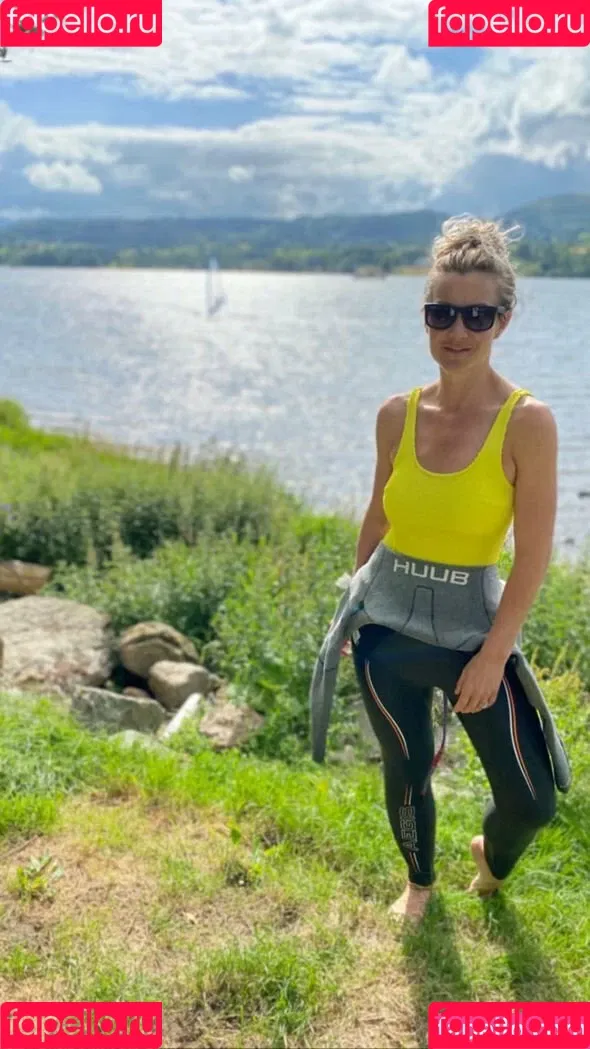 Helen Skelton / helenskelton Onlyfans Photo Gallery 
