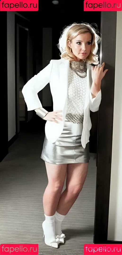Helen Skelton / helenskelton Onlyfans Photo Gallery 