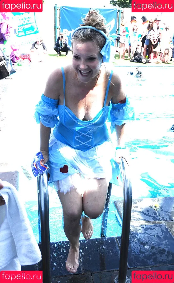 Helen Skelton / helenskelton Onlyfans Photo Gallery 