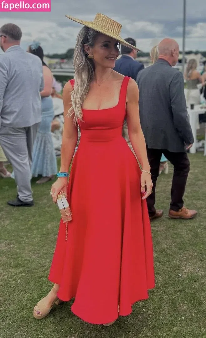 Helen Skelton / helenskelton Onlyfans Photo Gallery 
