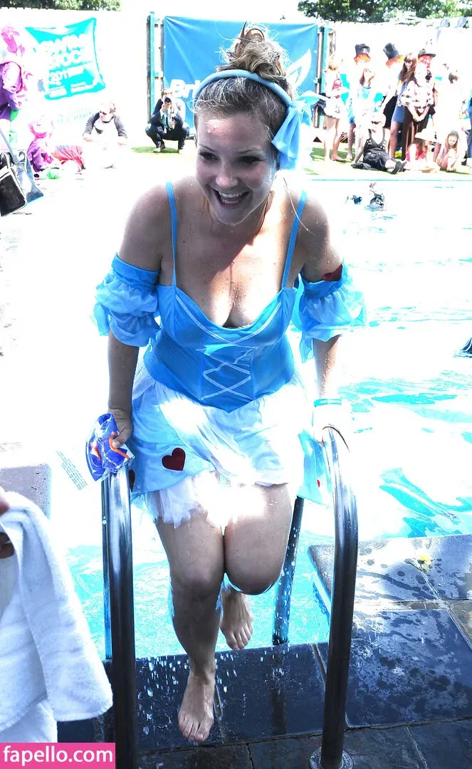 Helen Skelton / helenskelton Onlyfans Photo Gallery 