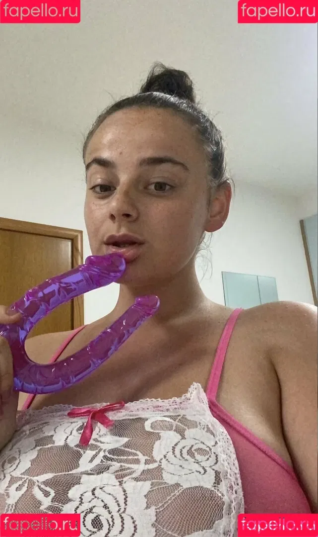 tiffany.babe01 / tiffanybabe02 Onlyfans Photo Gallery 