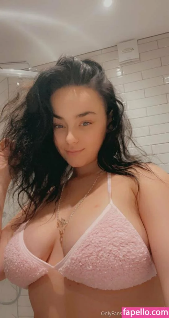 tiffany.babe01 / tiffanybabe02 Onlyfans Photo Gallery 