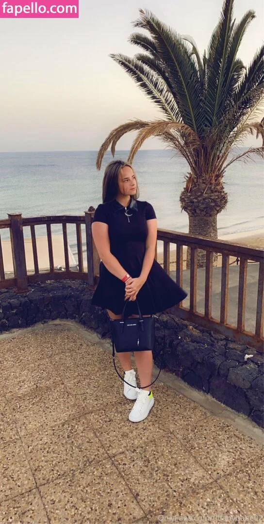 tiffany.babe01 / tiffanybabe02 Onlyfans Photo Gallery 