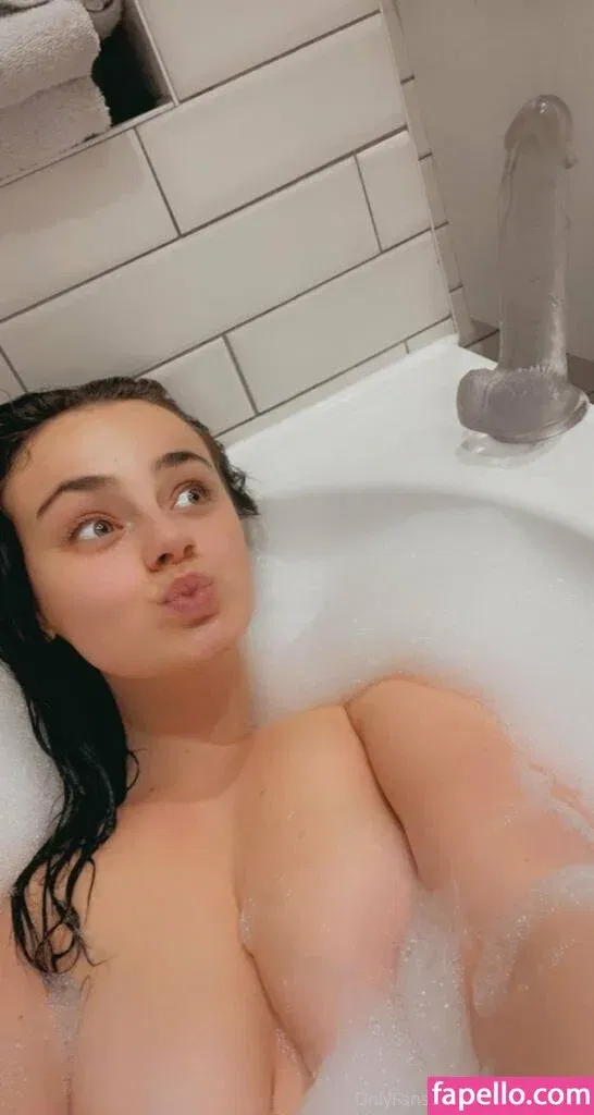 tiffany.babe01 / tiffanybabe02 Onlyfans Photo Gallery 