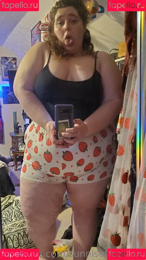 _forevernis / sunnisoftbodystoner Onlyfans Photo Gallery 