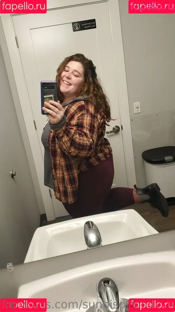 _forevernis / sunnisoftbodystoner Onlyfans Photo Gallery 