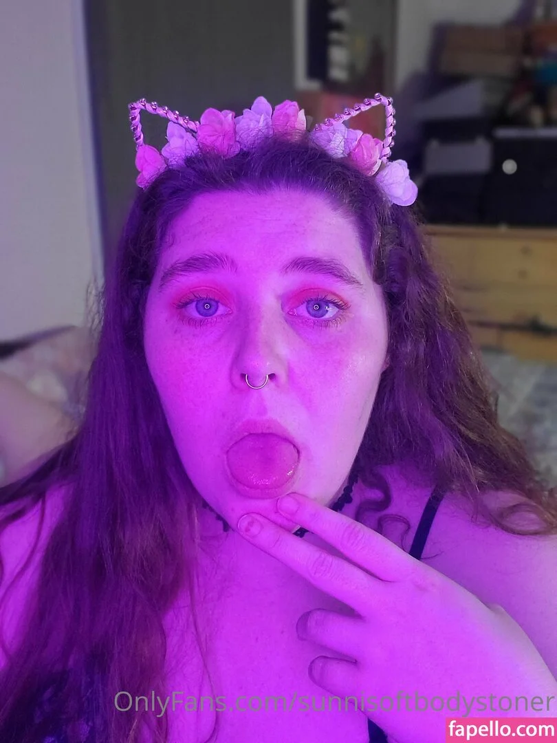 _forevernis / sunnisoftbodystoner Onlyfans Photo Gallery 