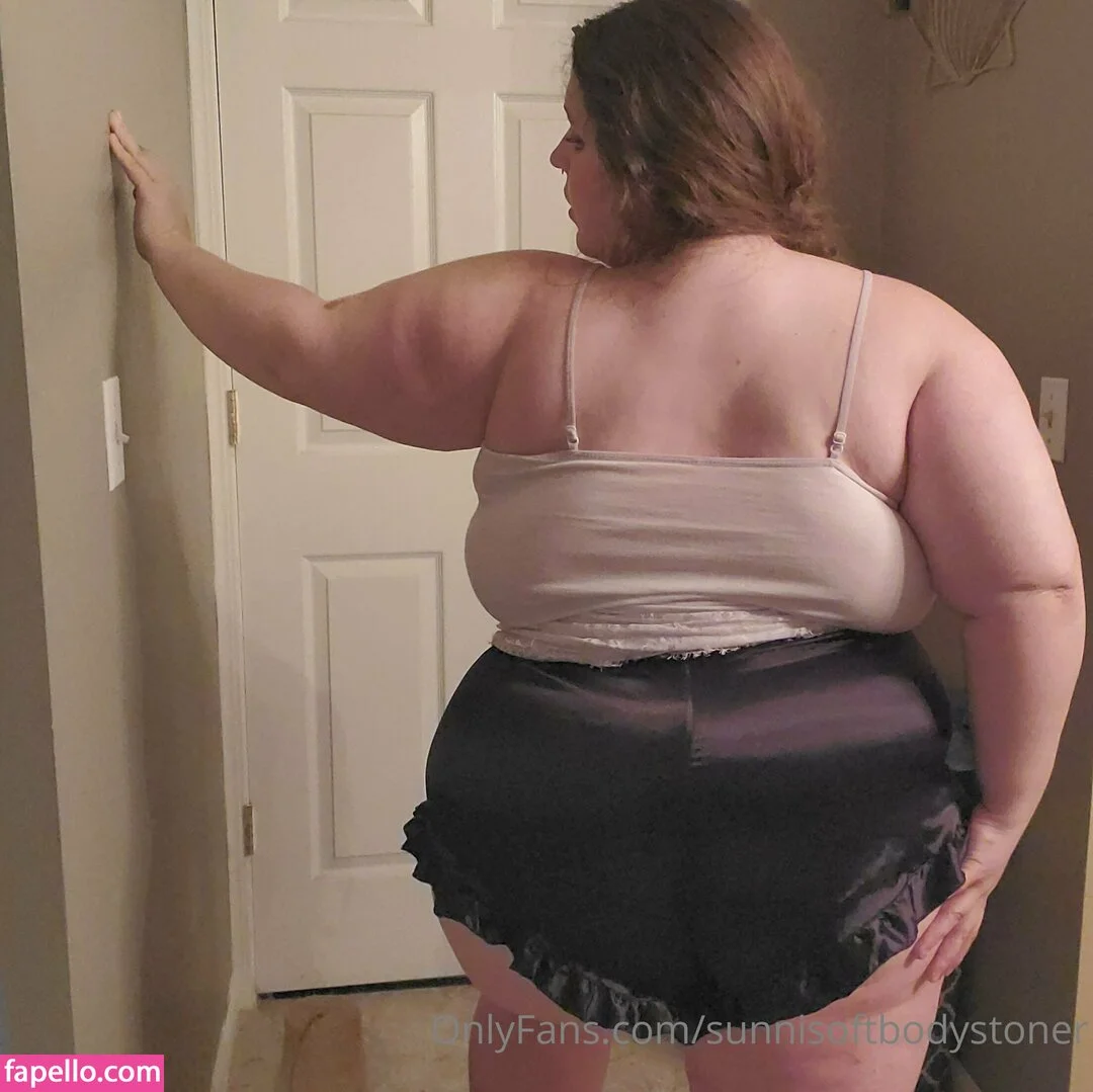 _forevernis / sunnisoftbodystoner Onlyfans Photo Gallery 