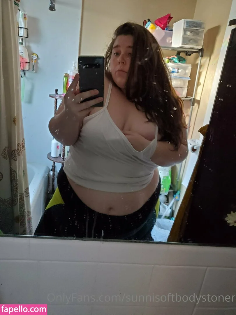 _forevernis / sunnisoftbodystoner Onlyfans Photo Gallery 