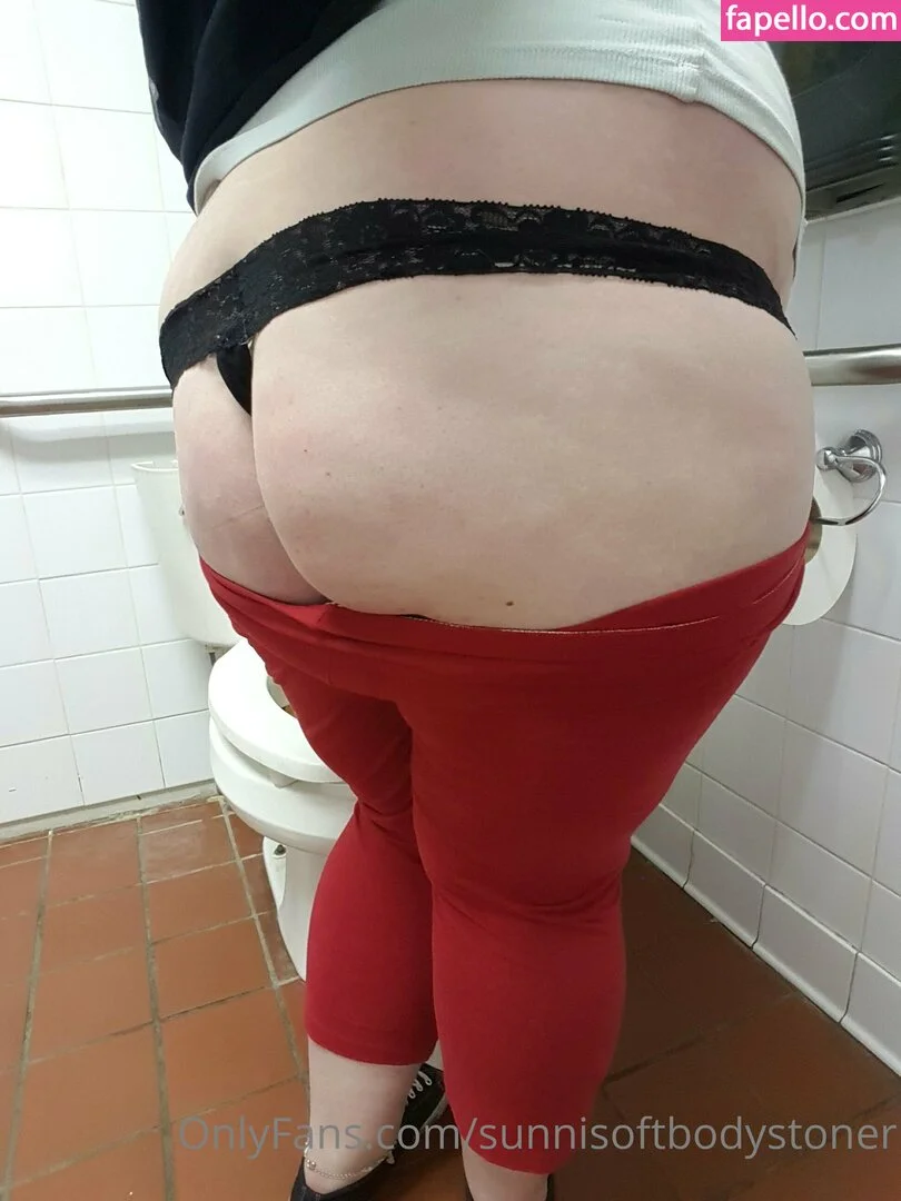 _forevernis / sunnisoftbodystoner Onlyfans Photo Gallery 