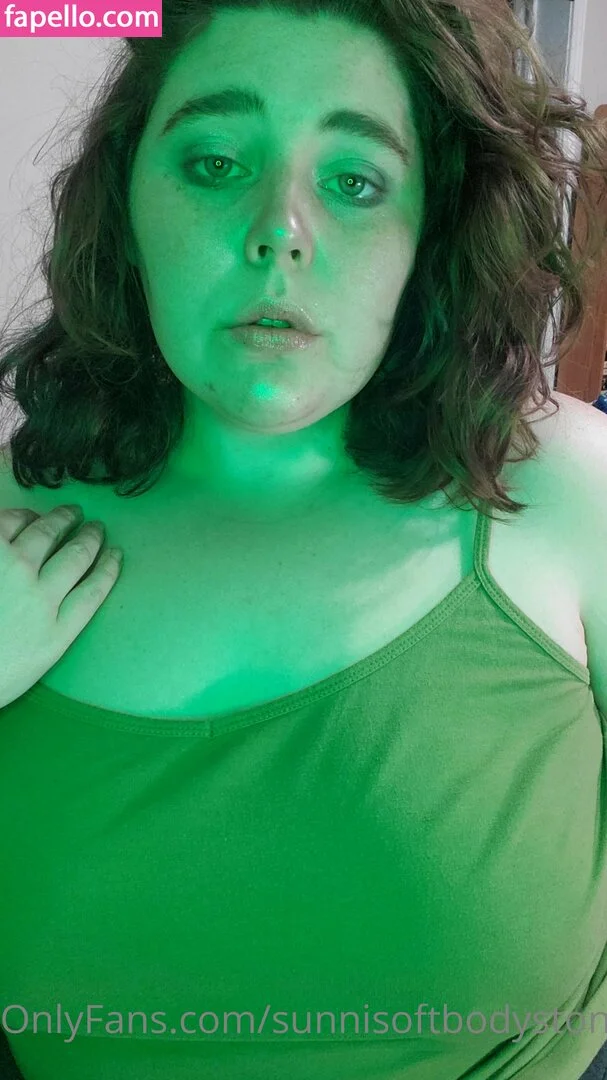 _forevernis / sunnisoftbodystoner Onlyfans Photo Gallery 