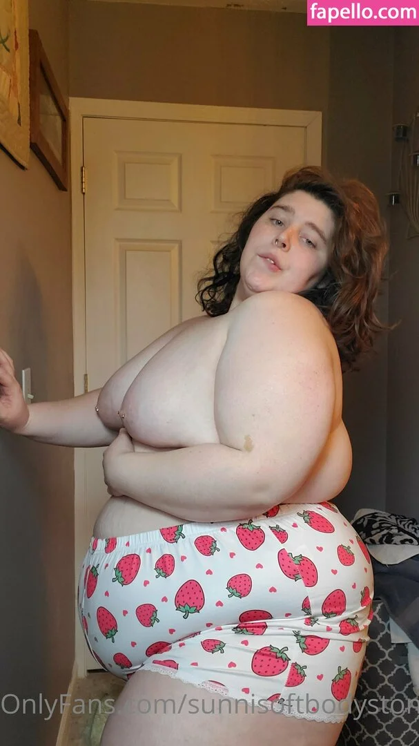 _forevernis / sunnisoftbodystoner Onlyfans Photo Gallery 