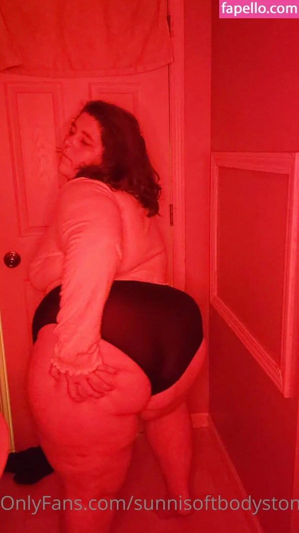 _forevernis / sunnisoftbodystoner Onlyfans Photo Gallery 