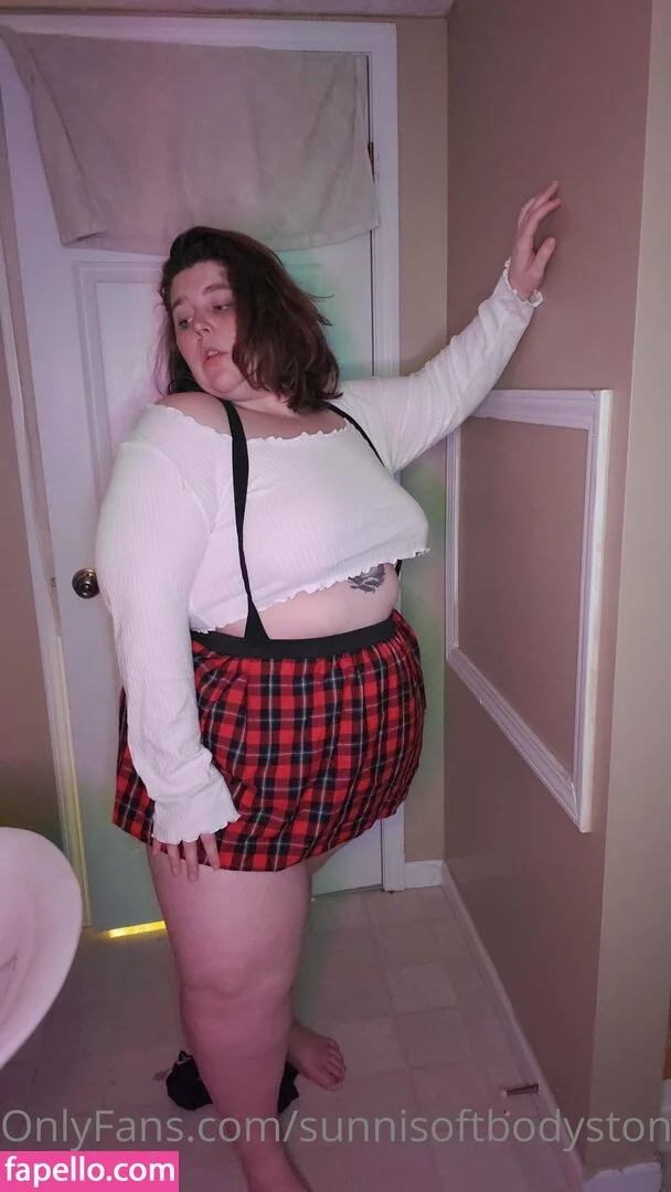 _forevernis / sunnisoftbodystoner Onlyfans Photo Gallery 