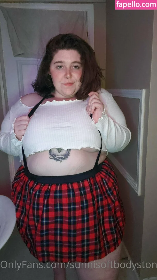 _forevernis / sunnisoftbodystoner Onlyfans Photo Gallery 