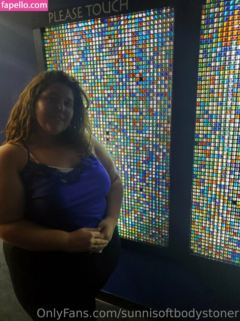 _forevernis / sunnisoftbodystoner Onlyfans Photo Gallery 