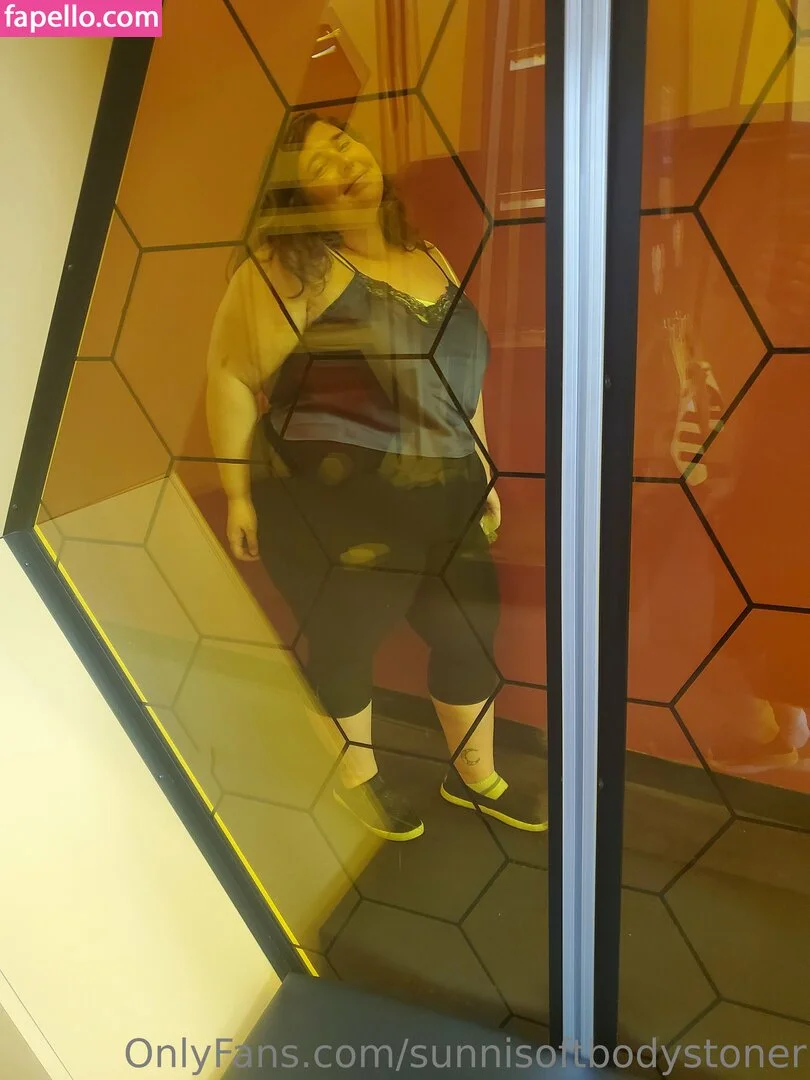 _forevernis / sunnisoftbodystoner Onlyfans Photo Gallery 