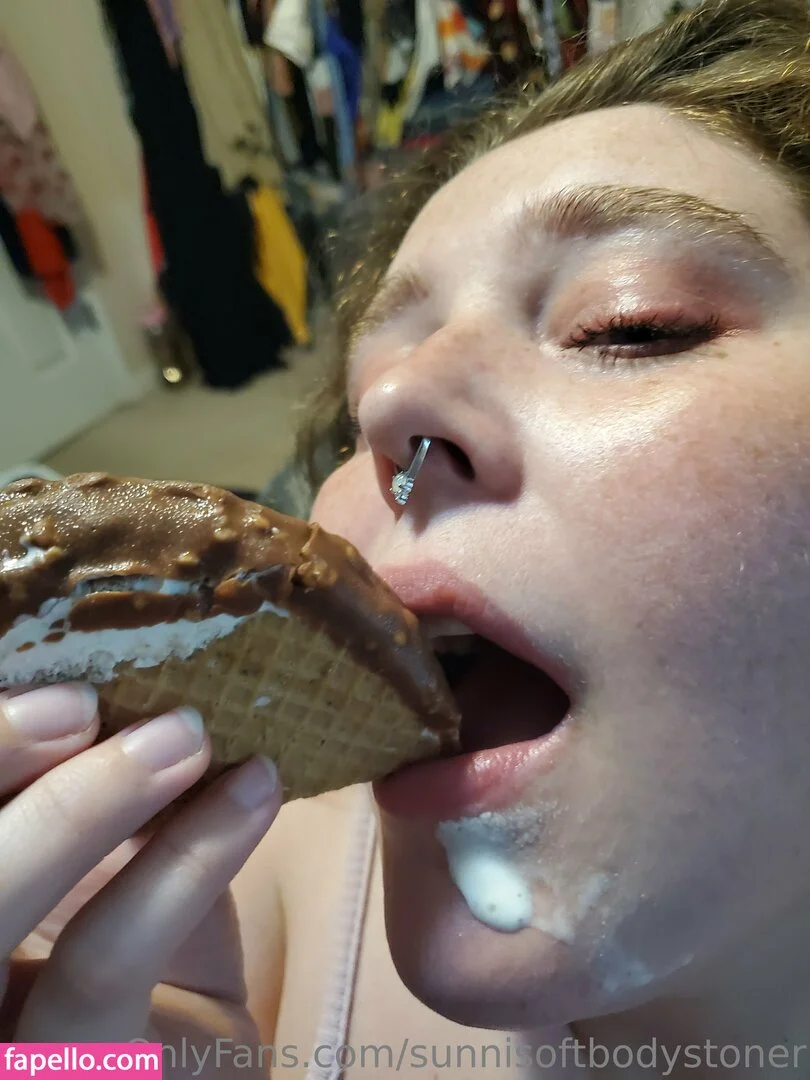 _forevernis / sunnisoftbodystoner Onlyfans Photo Gallery 