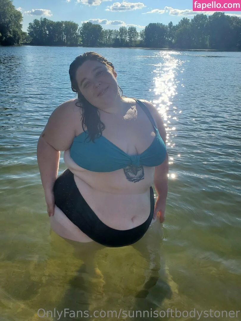 _forevernis / sunnisoftbodystoner Onlyfans Photo Gallery 