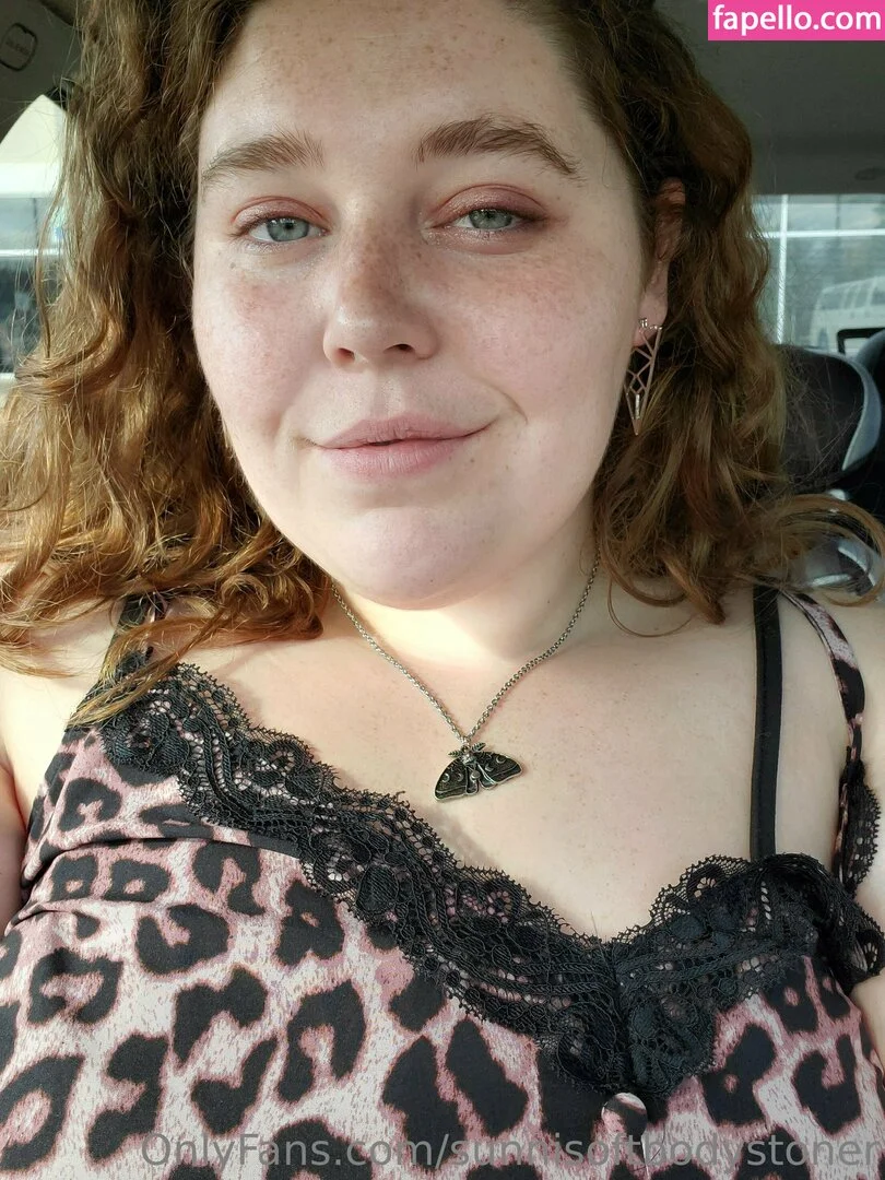 _forevernis / sunnisoftbodystoner Onlyfans Photo Gallery 