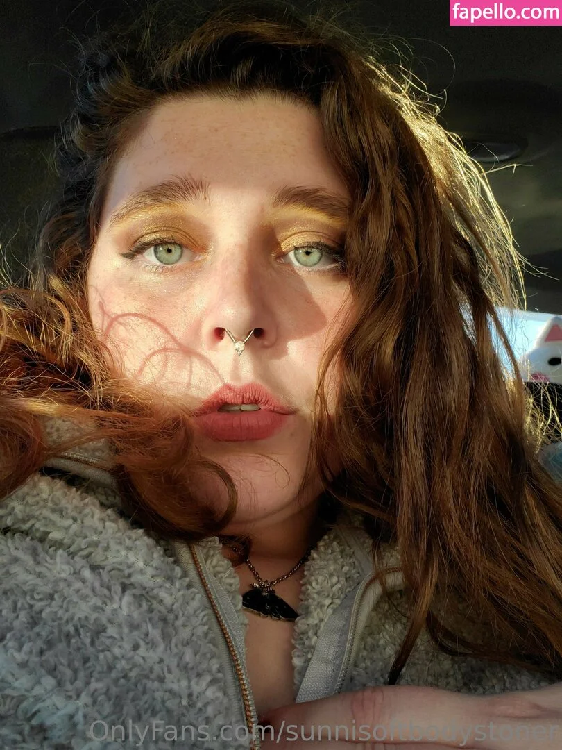 _forevernis / sunnisoftbodystoner Onlyfans Photo Gallery 