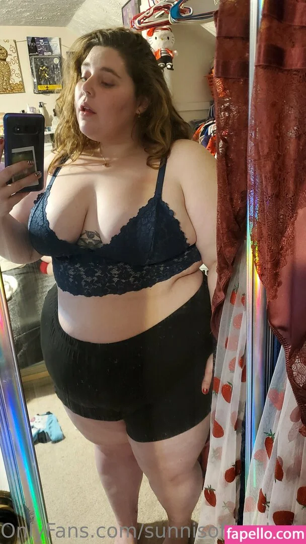 _forevernis / sunnisoftbodystoner Onlyfans Photo Gallery 