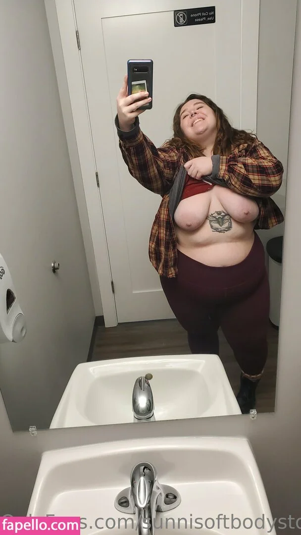 _forevernis / sunnisoftbodystoner Onlyfans Photo Gallery 