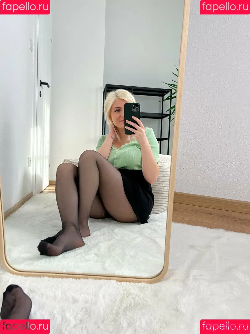 bellas__links / bellas_paws Onlyfans Photo Gallery 