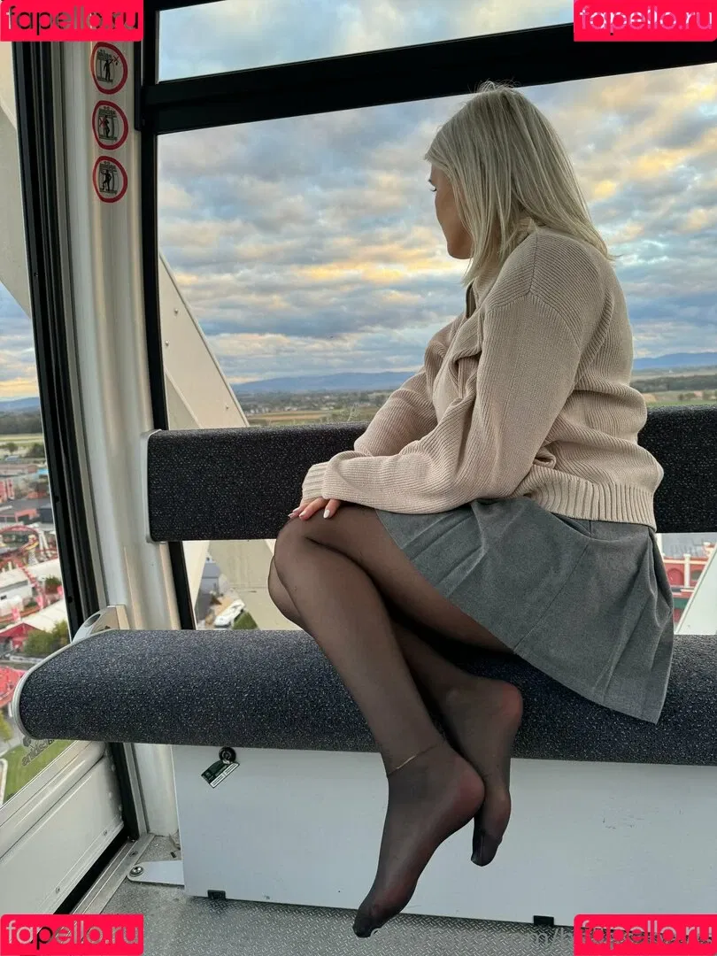 bellas__links / bellas_paws Onlyfans Photo Gallery 