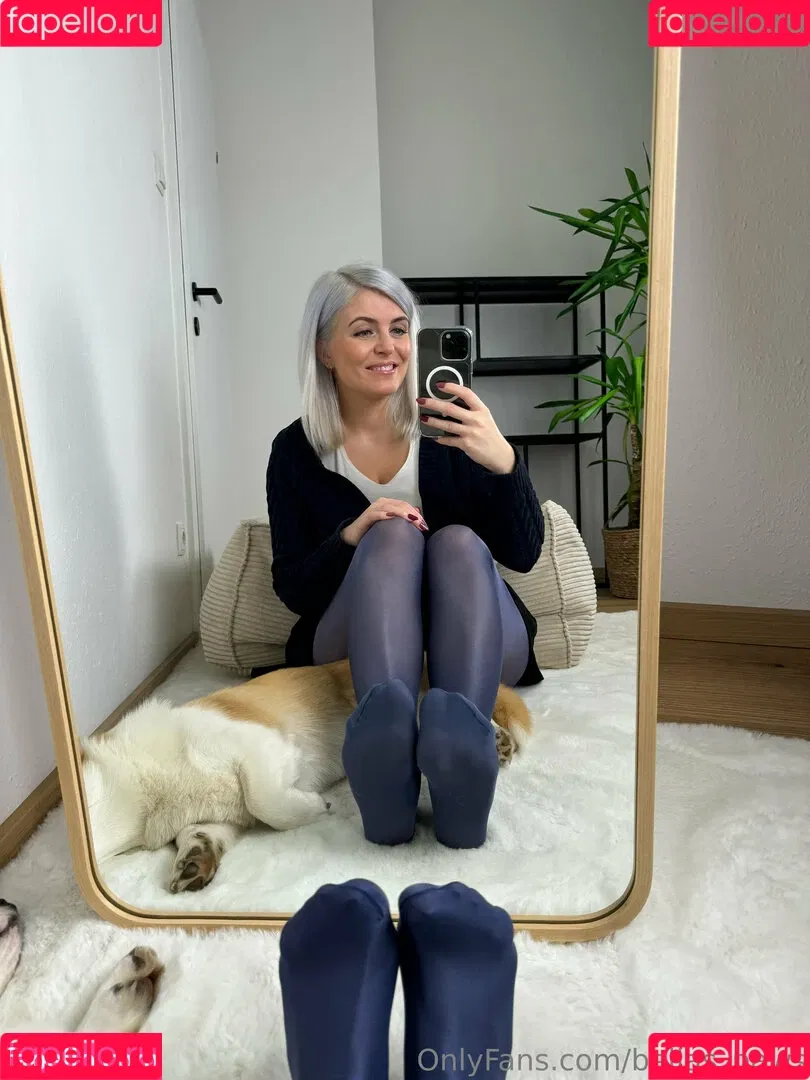 bellas__links / bellas_paws Onlyfans Photo Gallery 
