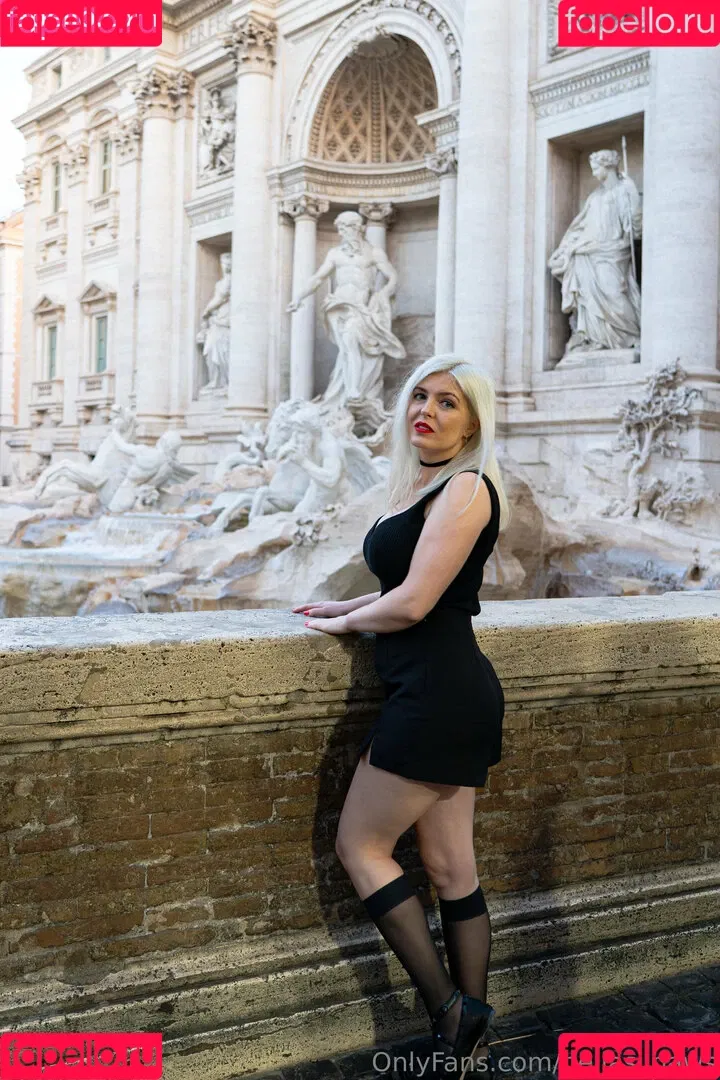 bellas__links / bellas_paws Onlyfans Photo Gallery 