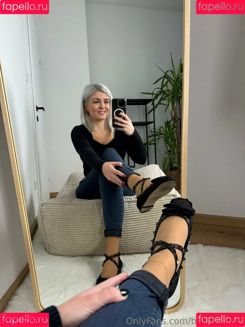 bellas__links / bellas_paws Onlyfans Photo Gallery 