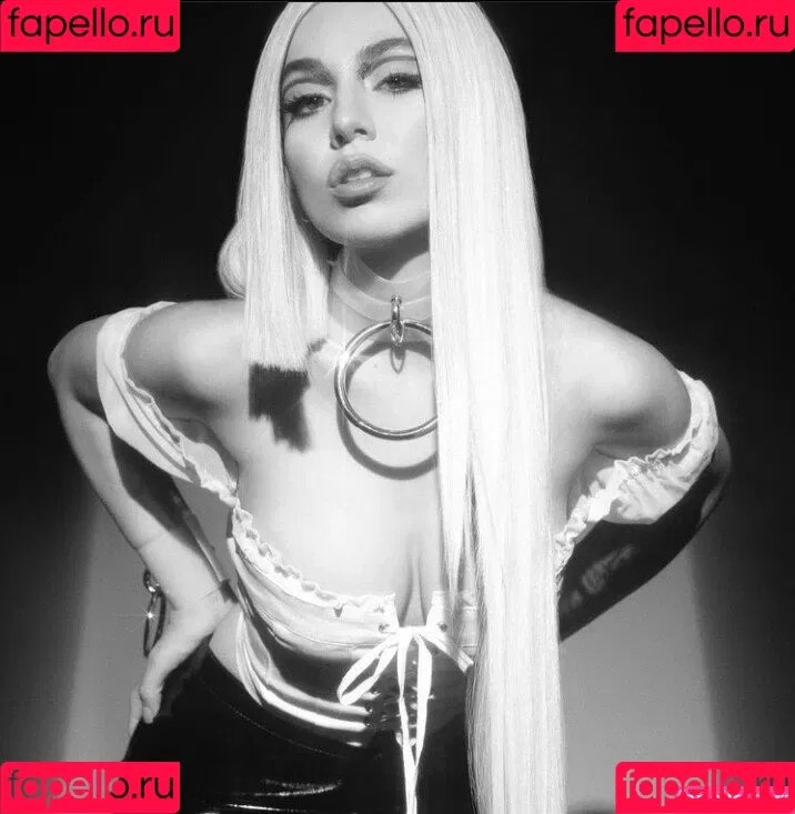 Ava Max / avamax / plharleyquinn Onlyfans Photo Gallery 