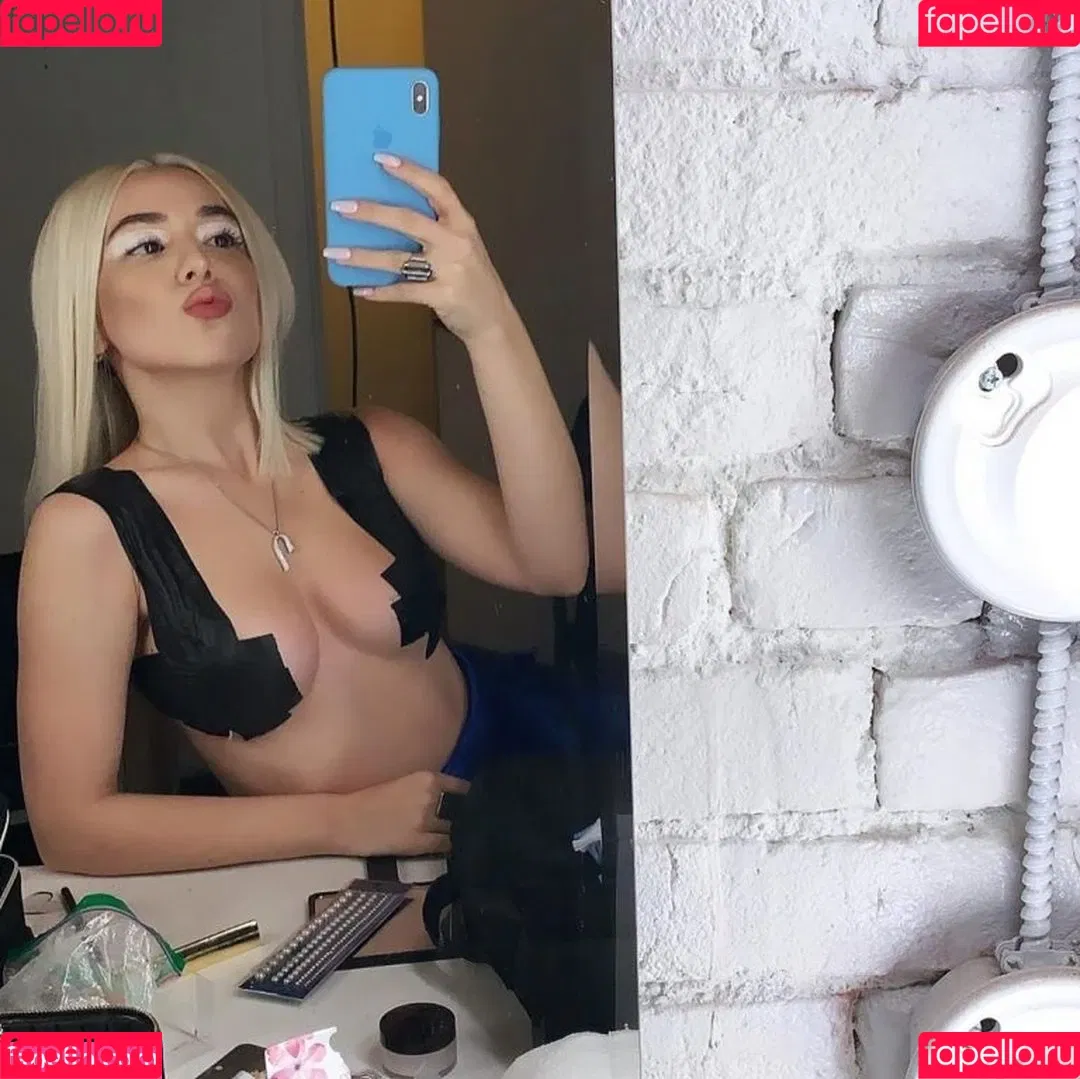 Ava Max / avamax / plharleyquinn Onlyfans Photo Gallery 