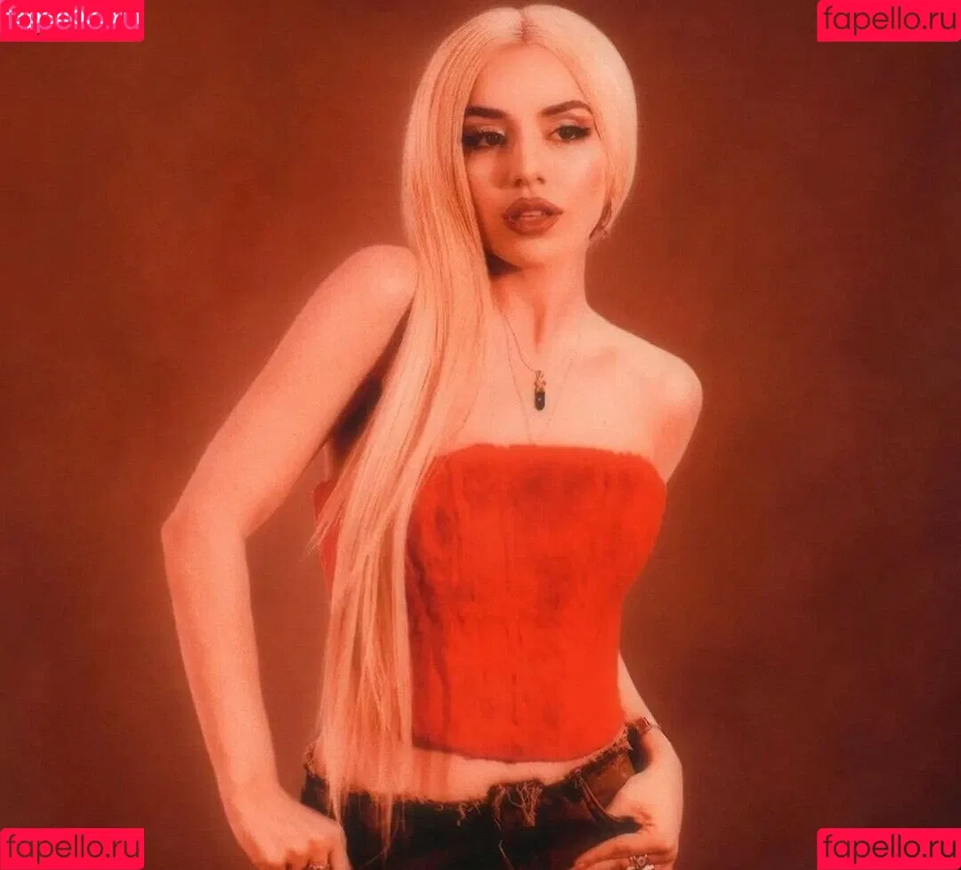 Ava Max / avamax / plharleyquinn Onlyfans Photo Gallery 