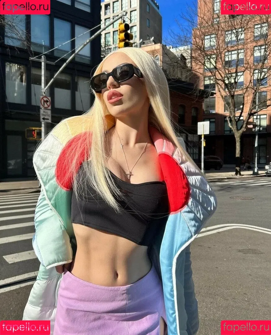 Ava Max / avamax / plharleyquinn Onlyfans Photo Gallery 