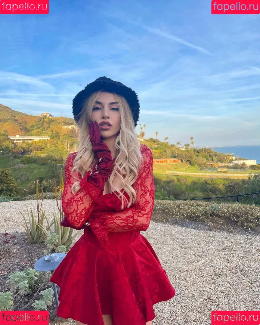 Ava Max / avamax / plharleyquinn Onlyfans Photo Gallery 