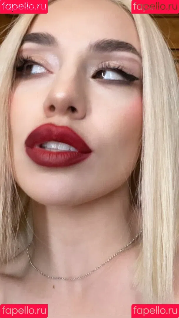 Ava Max / avamax / plharleyquinn Onlyfans Photo Gallery 