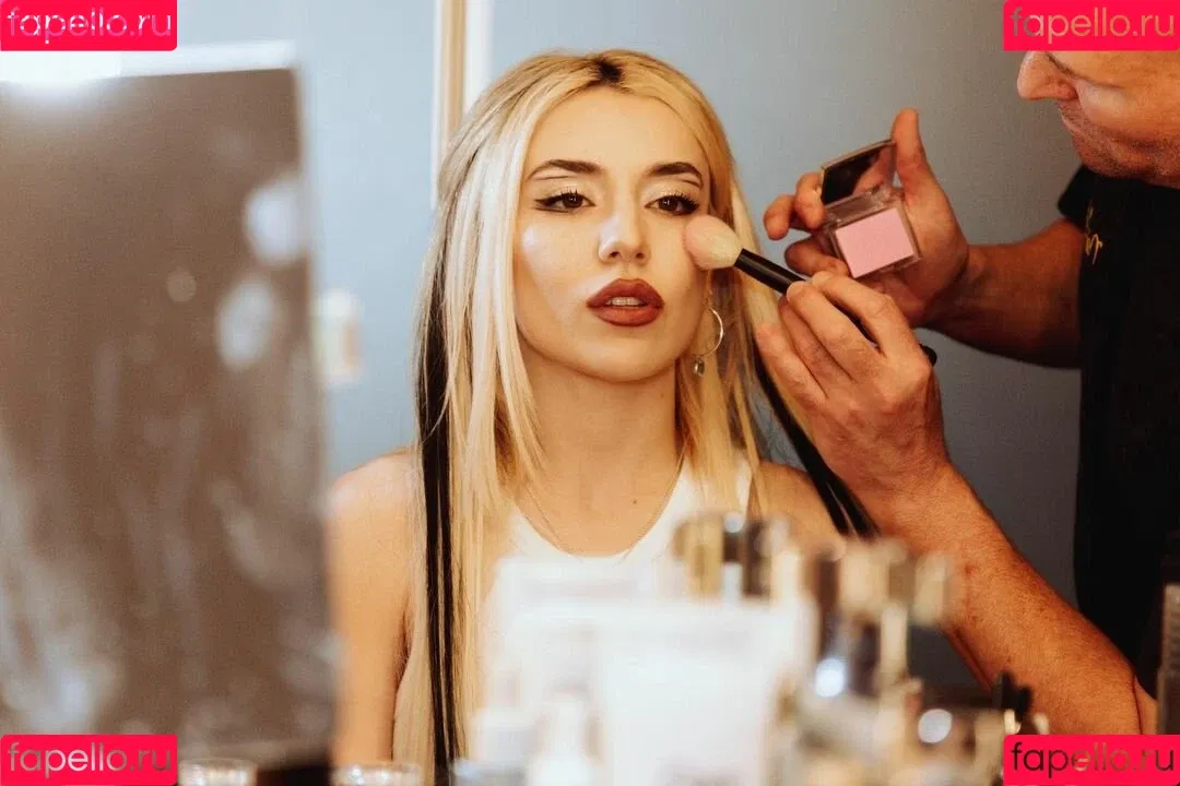Ava Max / avamax / plharleyquinn Onlyfans Photo Gallery 