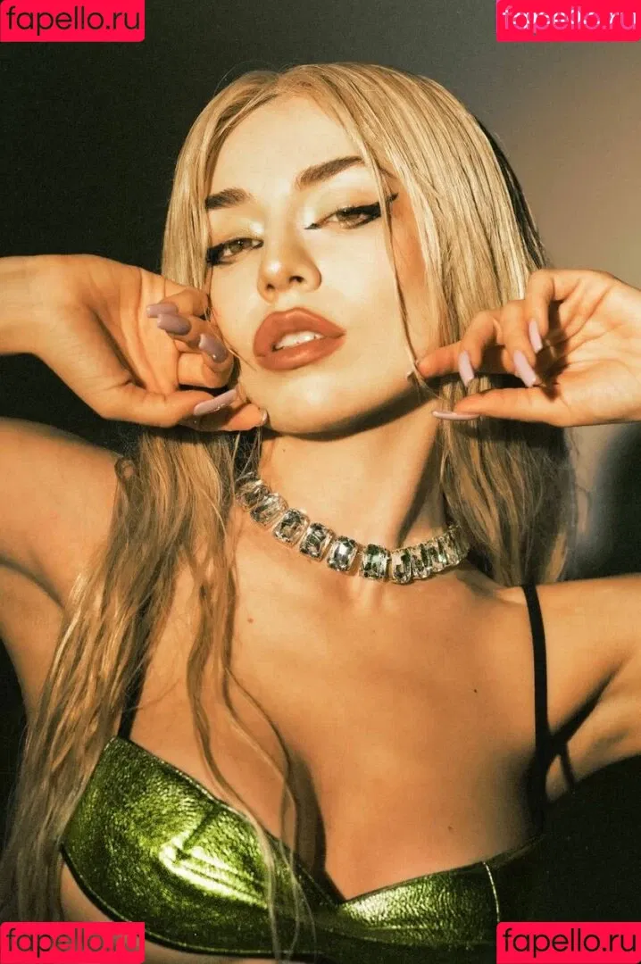 Ava Max / avamax / plharleyquinn Onlyfans Photo Gallery 
