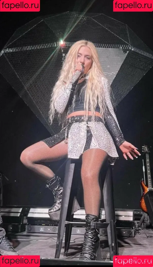 Ava Max / avamax / plharleyquinn Onlyfans Photo Gallery 