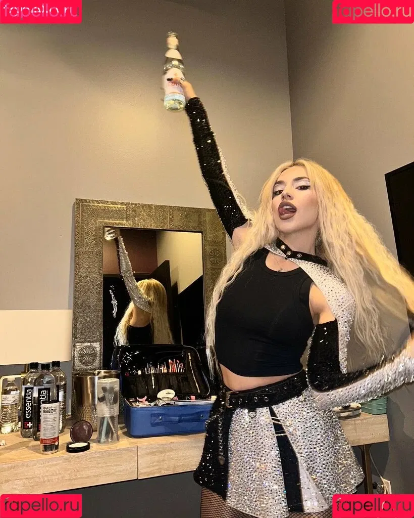Ava Max / avamax / plharleyquinn Onlyfans Photo Gallery 